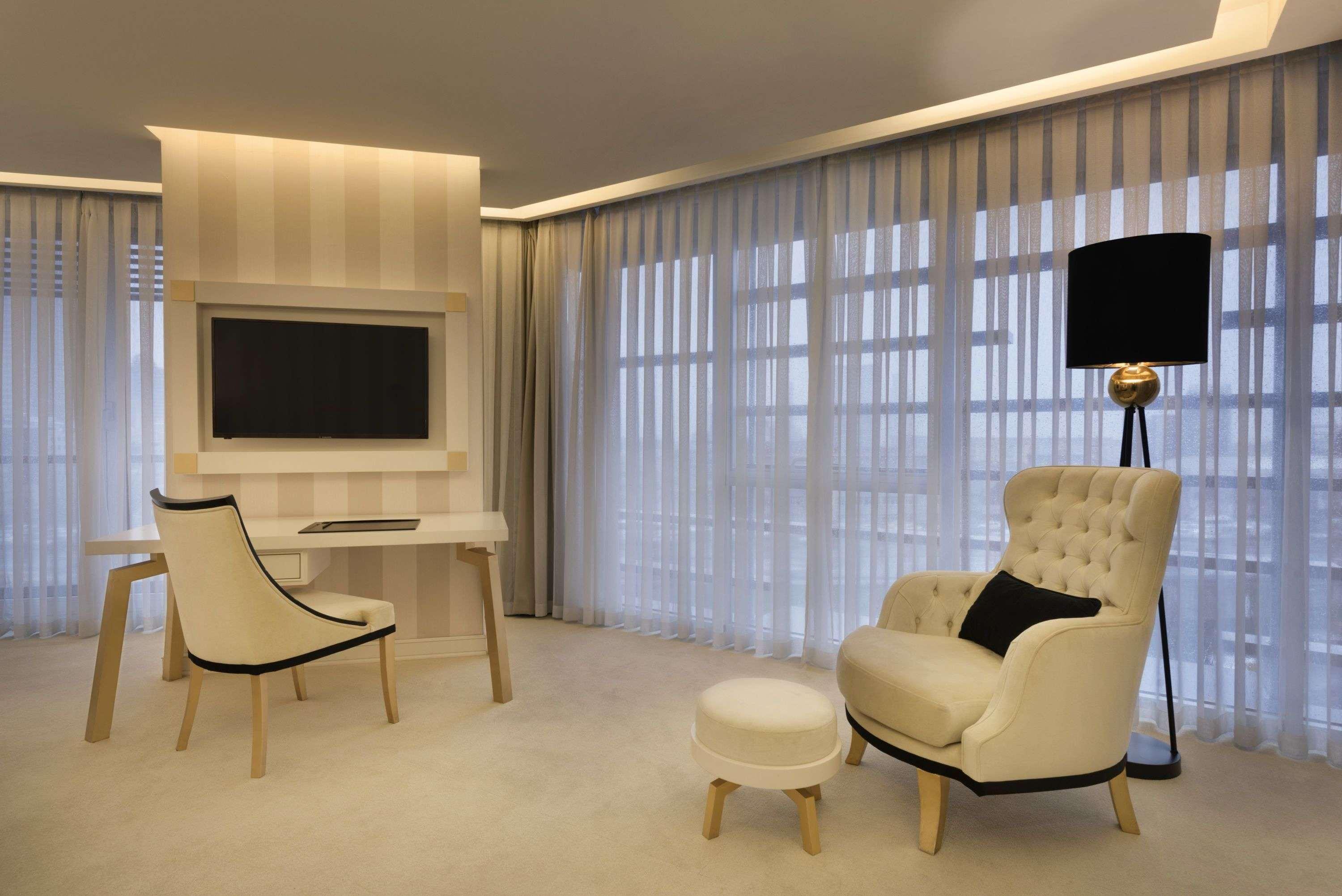 Ramada Hotel & Suites Sisli Istanbul Exterior foto