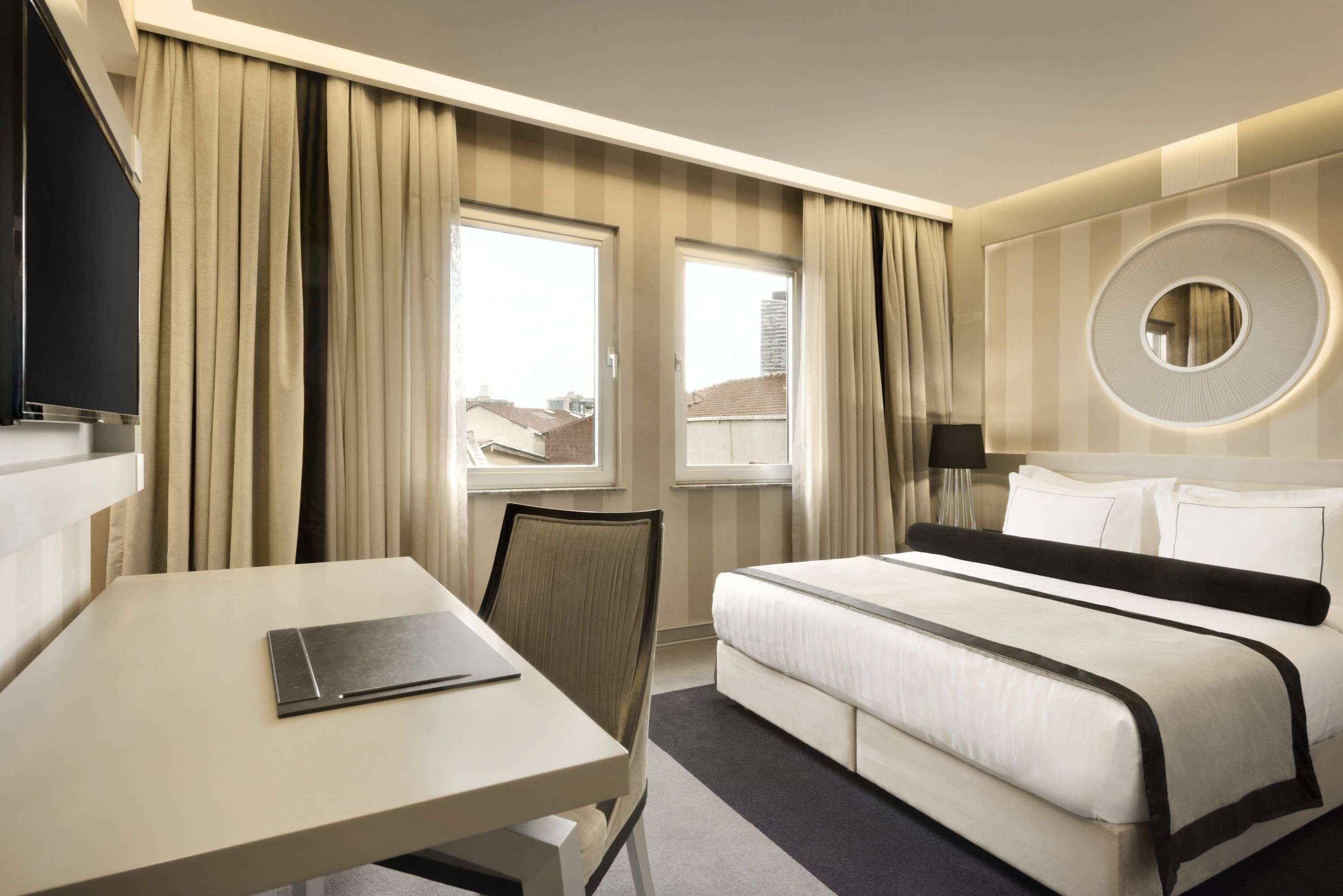 Ramada Hotel & Suites Sisli Istanbul Exterior foto