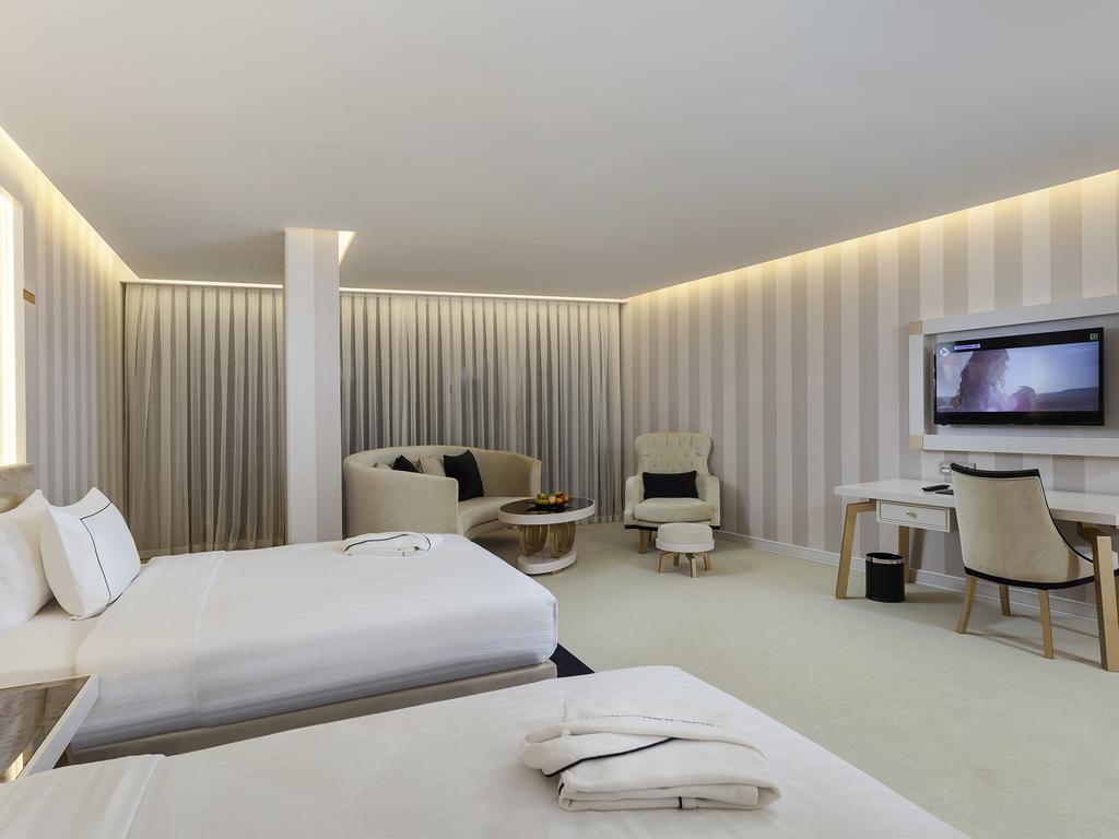 Ramada Hotel & Suites Sisli Istanbul Exterior foto
