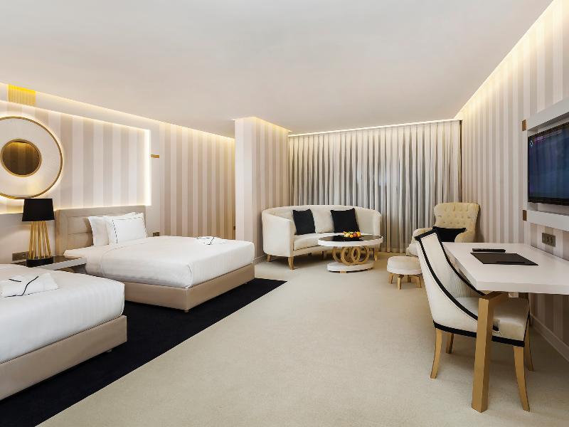 Ramada Hotel & Suites Sisli Istanbul Exterior foto